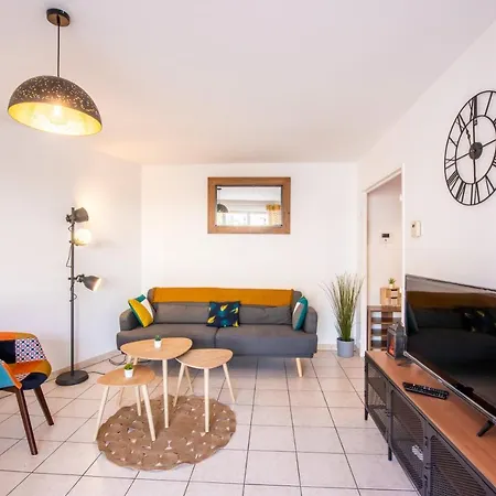 Апартаменты Chic Appart Avec Parking Au Centre-ville Руан