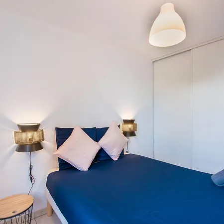 Апартаменты Chic Appart Avec Parking Au Centre-ville *