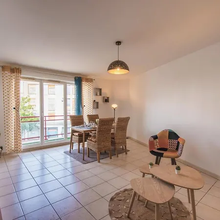Chic Appart Avec Parking Au Centre-ville Апартаменты