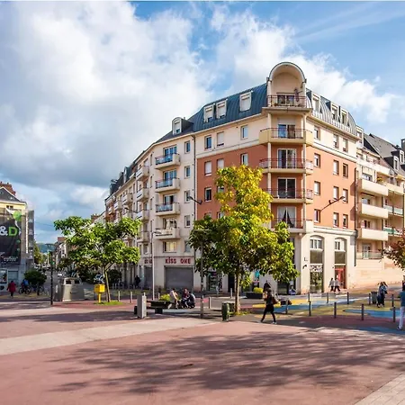 Chic Appart Avec Parking Au Centre-ville Апартаменты